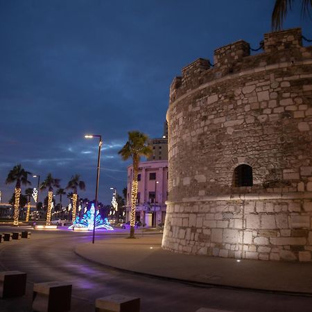 Super Apartment In The Ancient Roman Amphitheater Durrës Extérieur photo