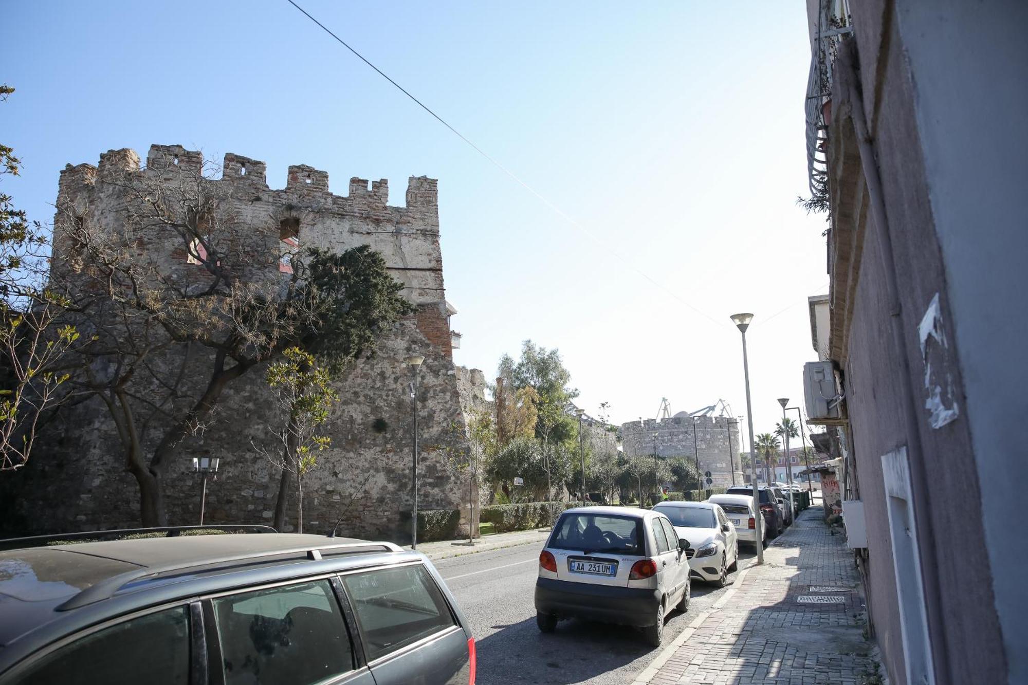 Super Apartment In The Ancient Roman Amphitheater Durrës Extérieur photo